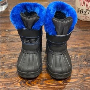 Toddler Snow Boots with Blue Fur